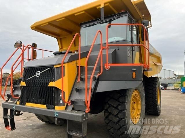 Volvo R60D Camiőes basculantes rígidos