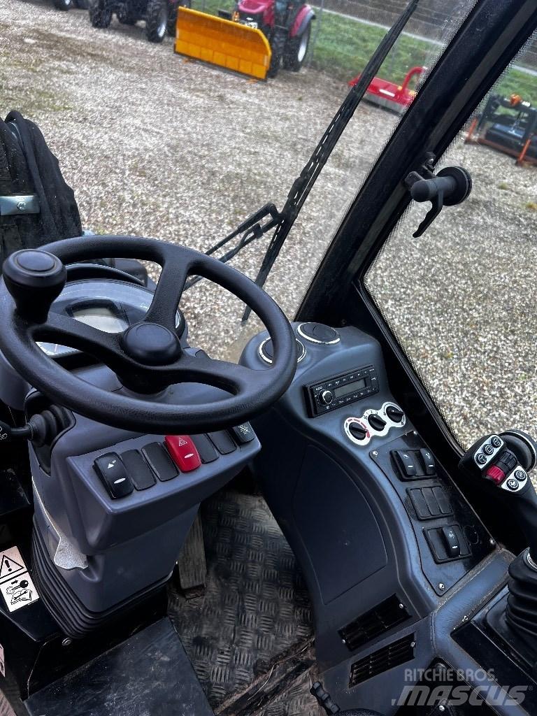 GiANT G3500 Mini carregadoras
