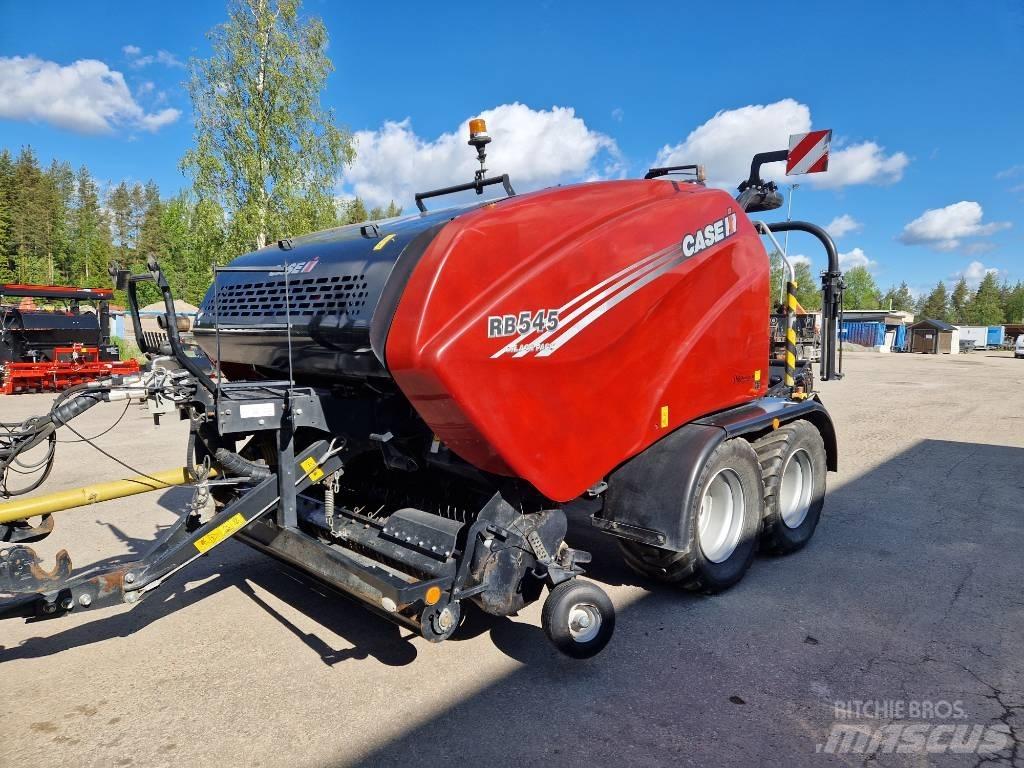 Case IH RB 545 Enfardadeira de rolos