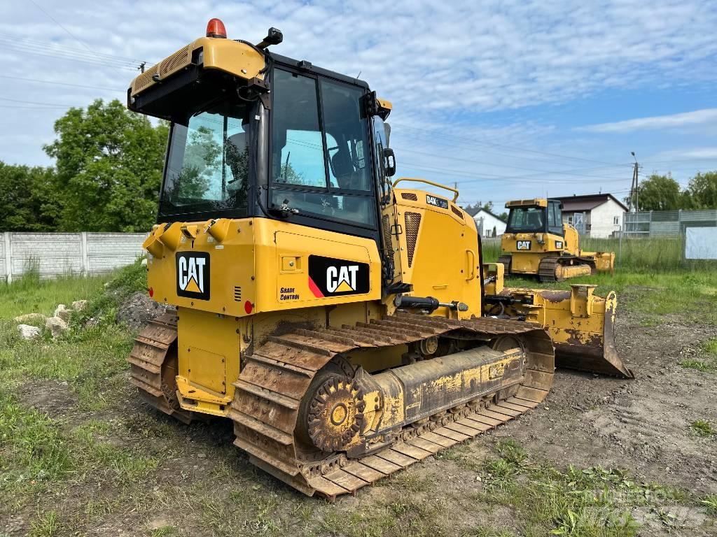 CAT D 4 K 2 LGP Dozers - Tratores rastos