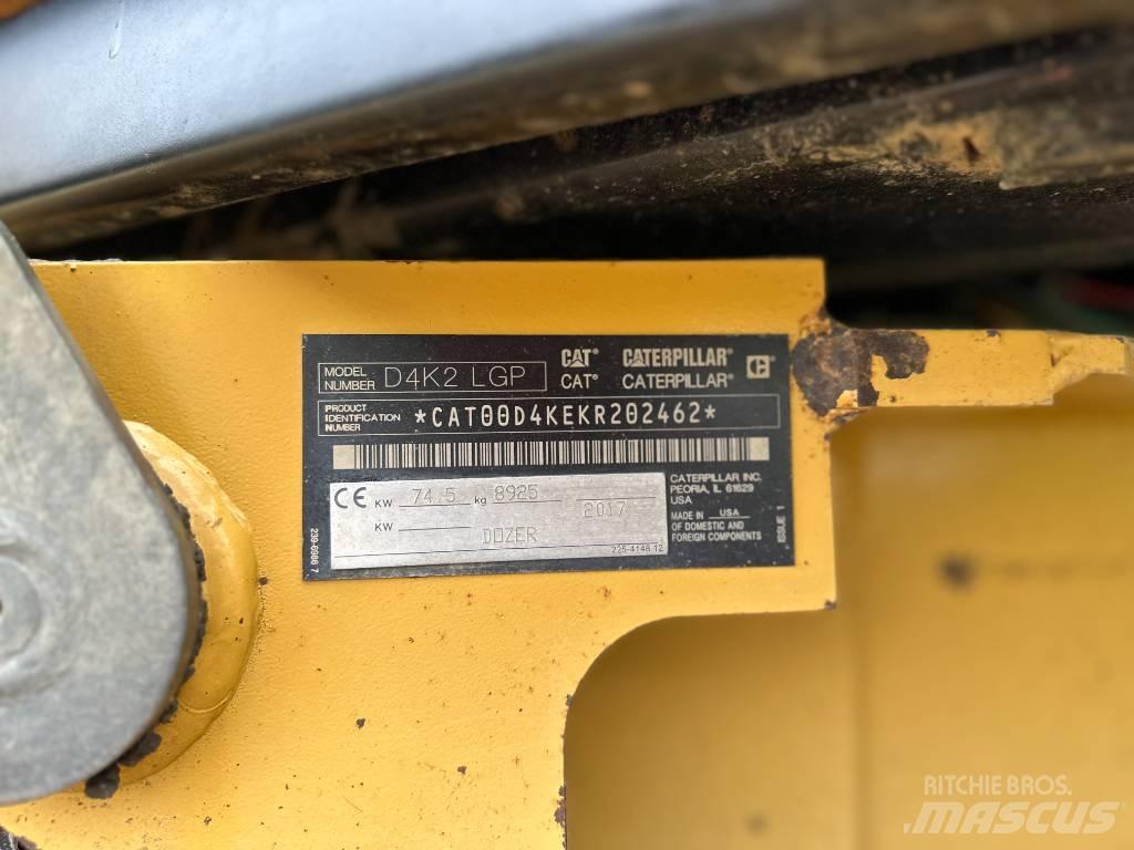 CAT D 4 K 2 LGP Dozers - Tratores rastos