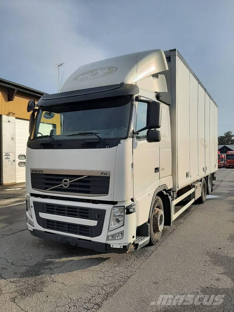 Volvo FH 13 Caminhões de caixa fechada