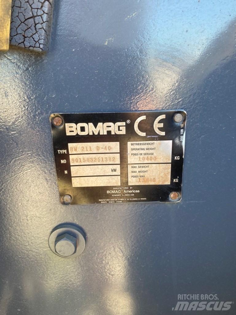 Bomag BW 211 D-40 Cilindros Compactadores mistos