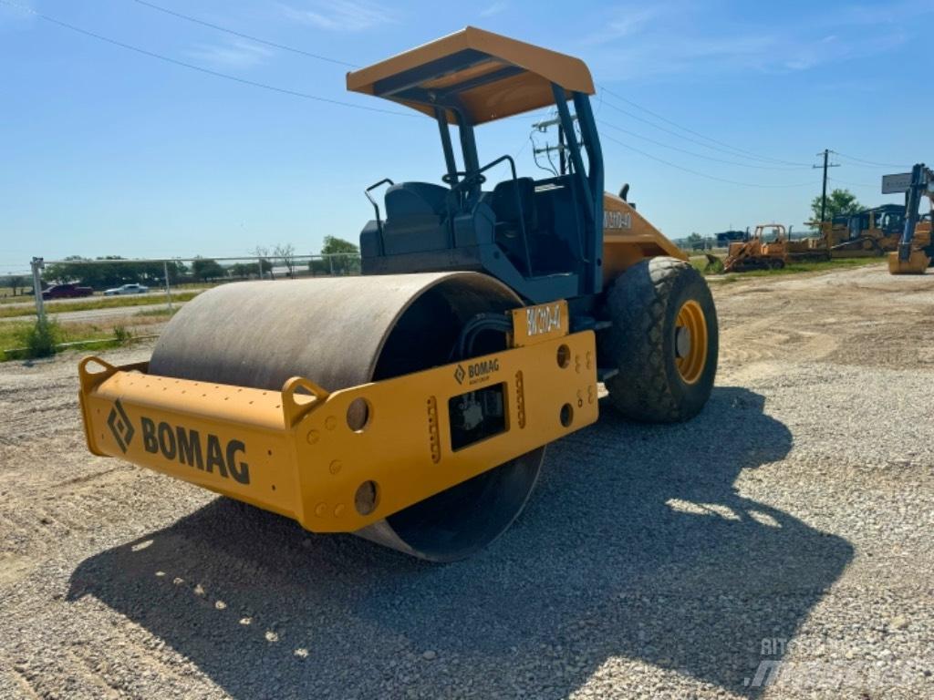 Bomag BW 211 D-40 Cilindros Compactadores mistos