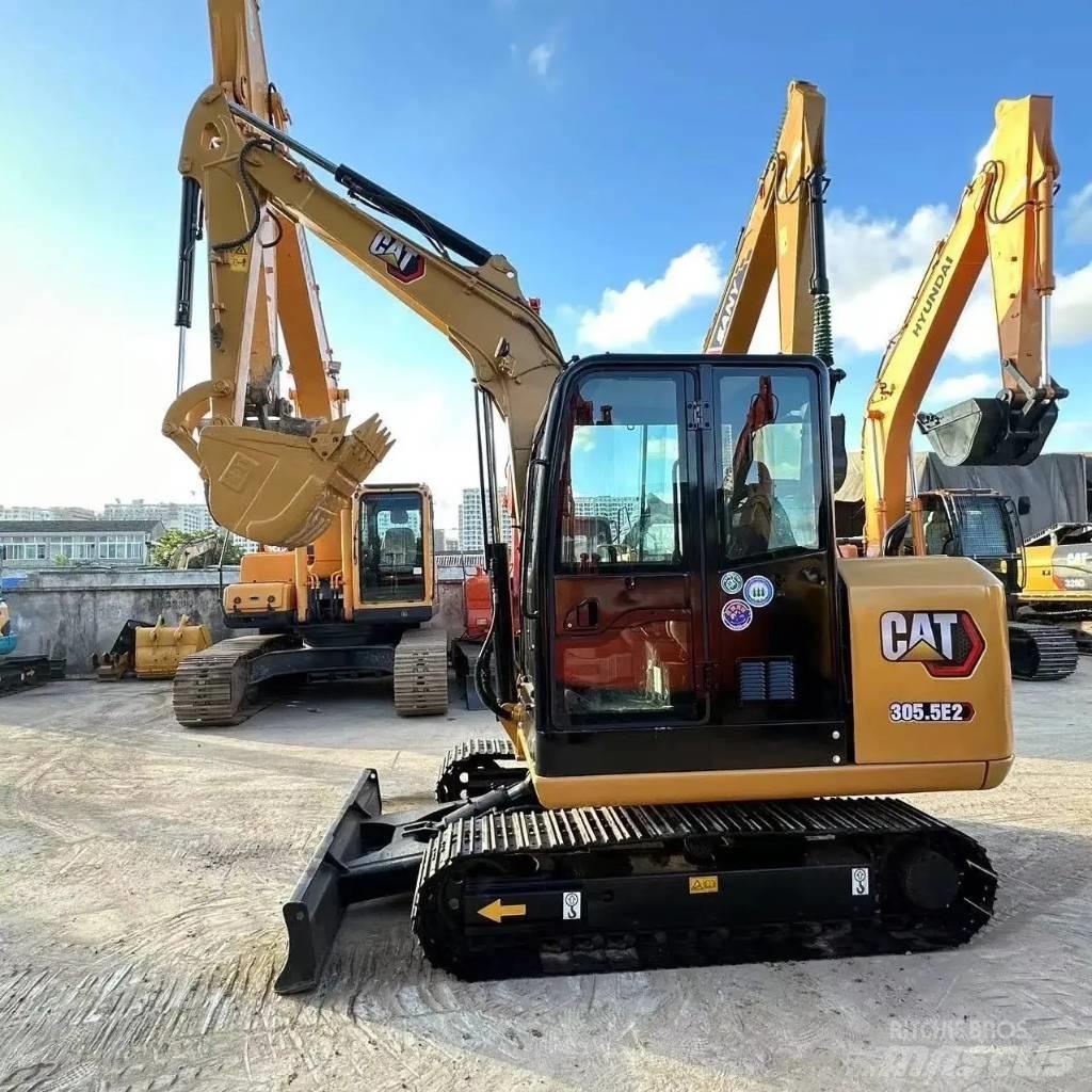 CAT 305.5 Miniescavadeiras