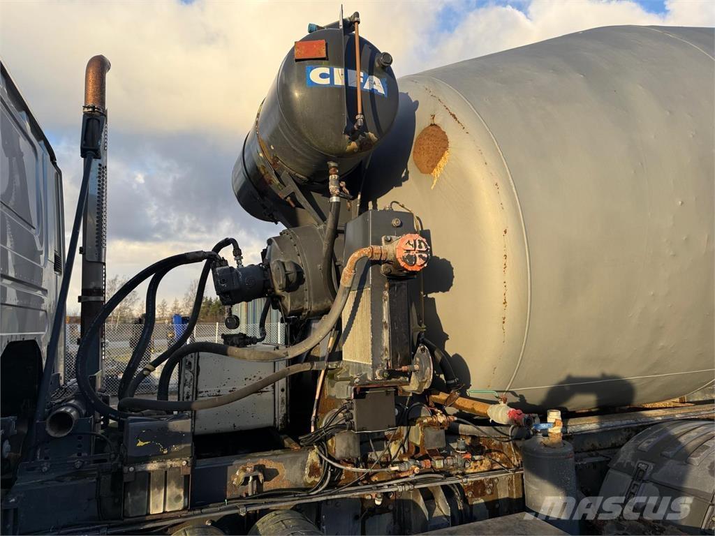 Scania P420 8x4 Caminhões de betonagem