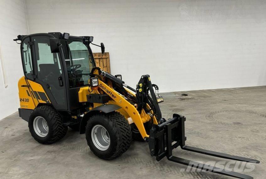 Schäffer 2430 HD Minicarregadeiras