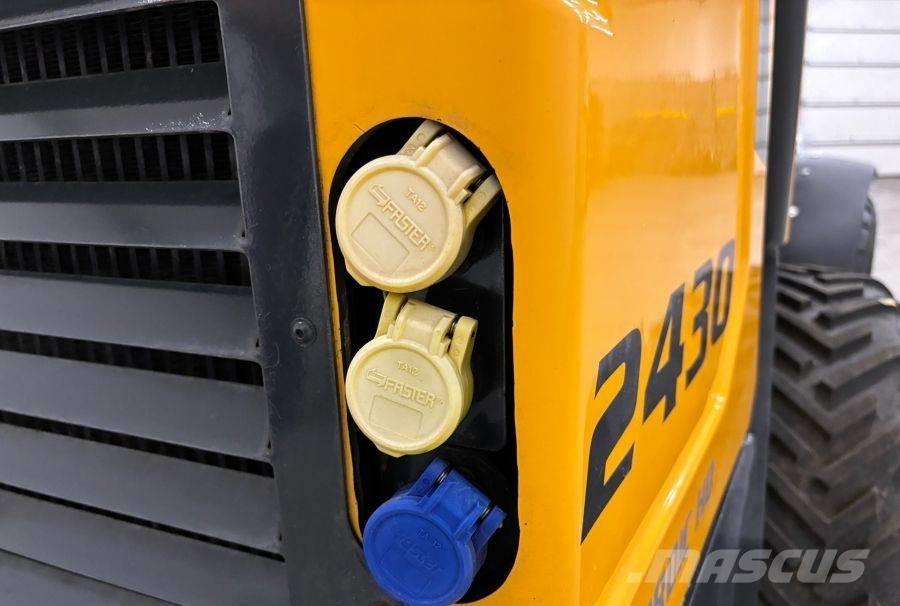 Schäffer 2430 HD Minicarregadeiras