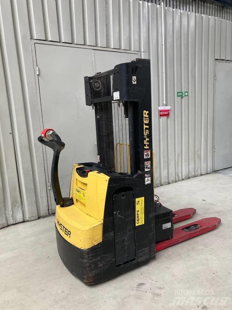 Hyster S 1.2 Empilhador para operador externo