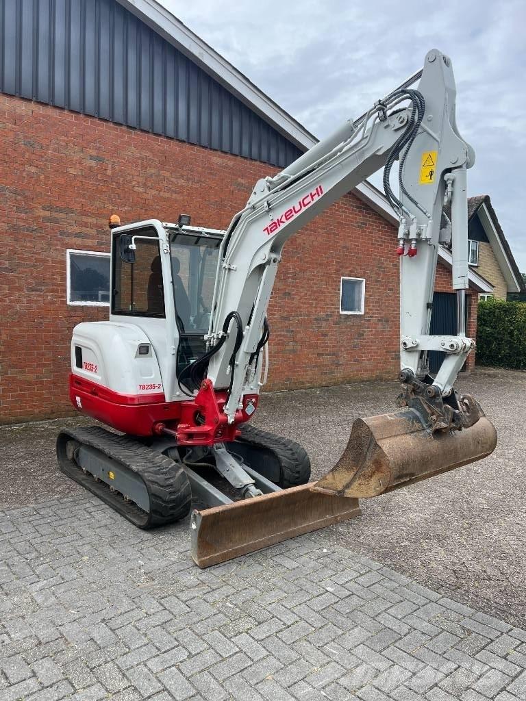 Takeuchi tb235-2 Miniescavadeiras