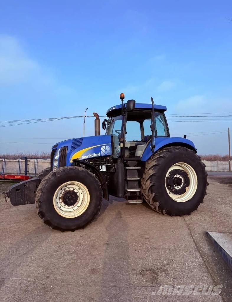 New Holland T 8030 Tratores Agrícolas usados