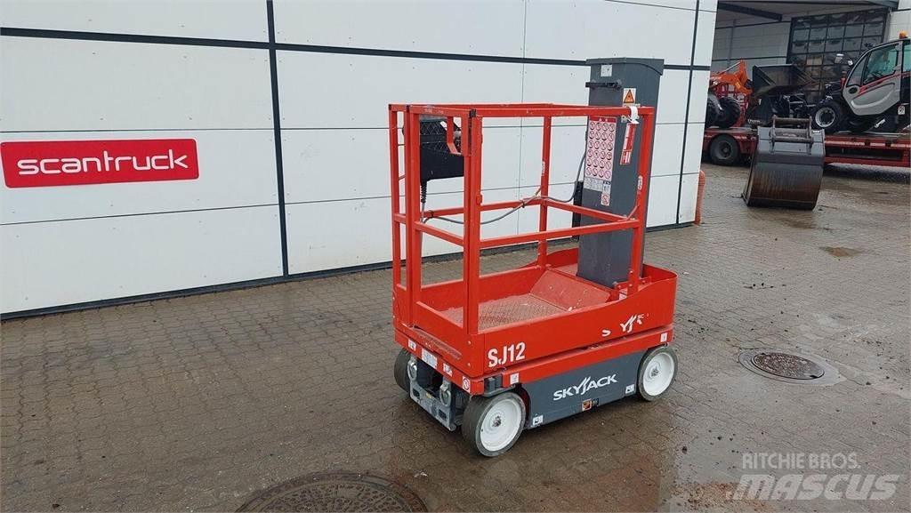 SkyJack SJ12 Plataformas de Mastro Vertical