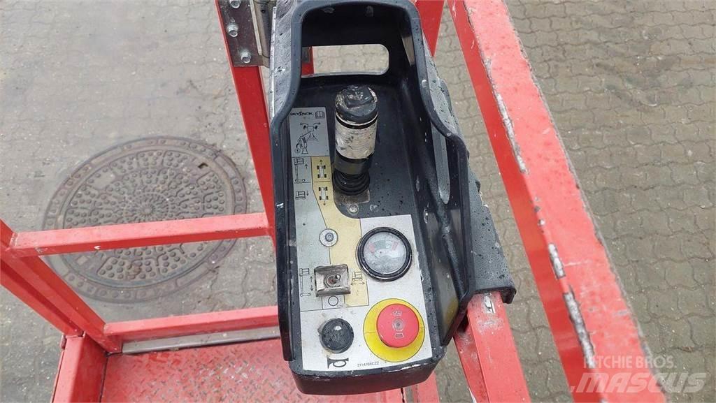SkyJack SJ12 Plataformas de Mastro Vertical