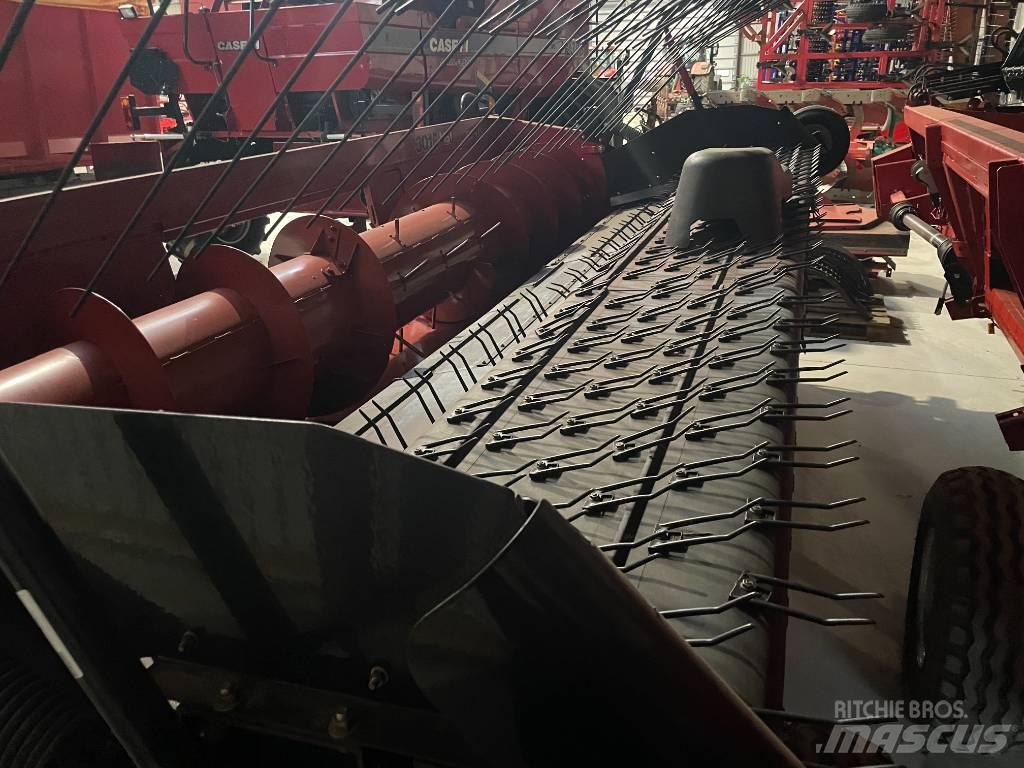 Case IH 3016 Ceifeiras debulhadoras compactas