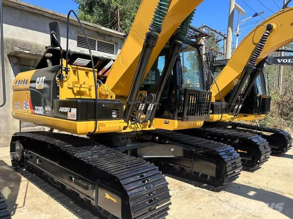 CAT 320 Escavadeiras de esteiras
