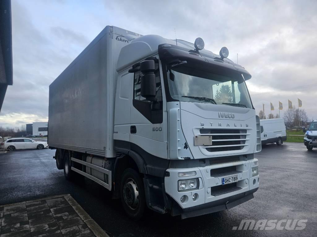 Iveco Stralis 6x2 Caminhões de caixa fechada