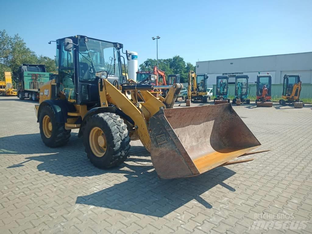 CAT 908 M Carregadeiras de rodas