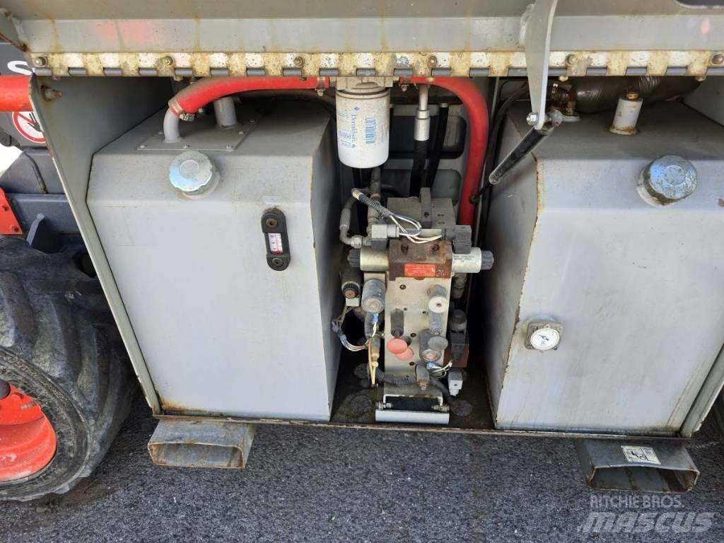 SkyJack SJ 6832 RT Elevadores de tesoura