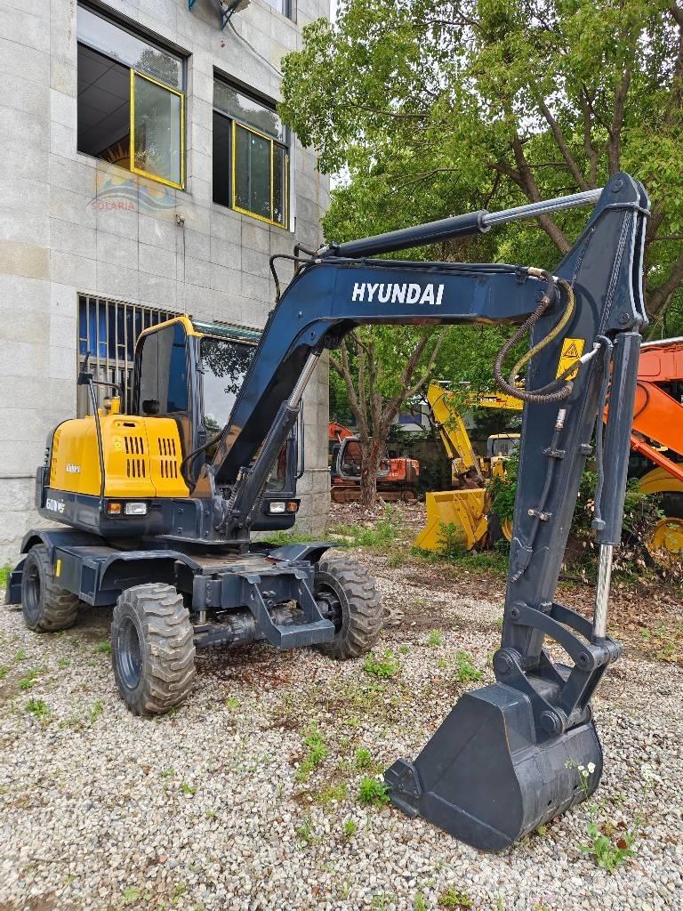 Hyundai 60 W VS Miniescavadeiras