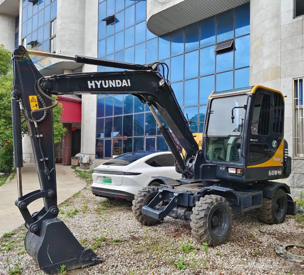 Hyundai 60 W VS Miniescavadeiras