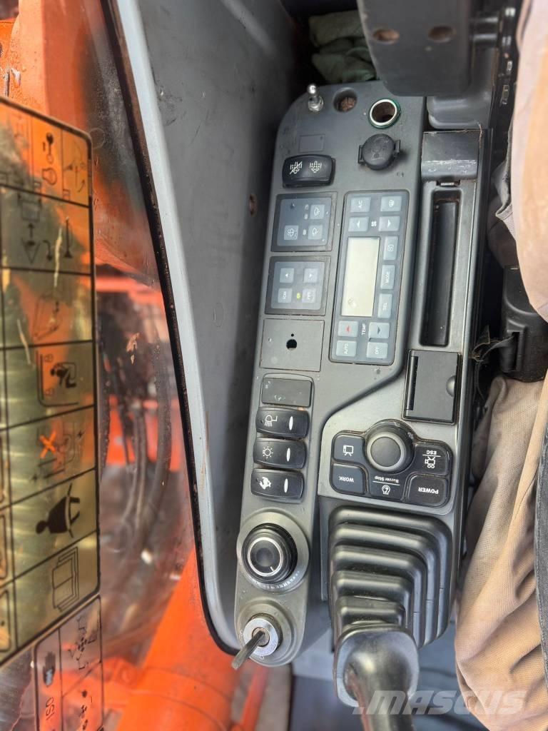 Doosan DX 225 LC Escavadeiras de esteiras