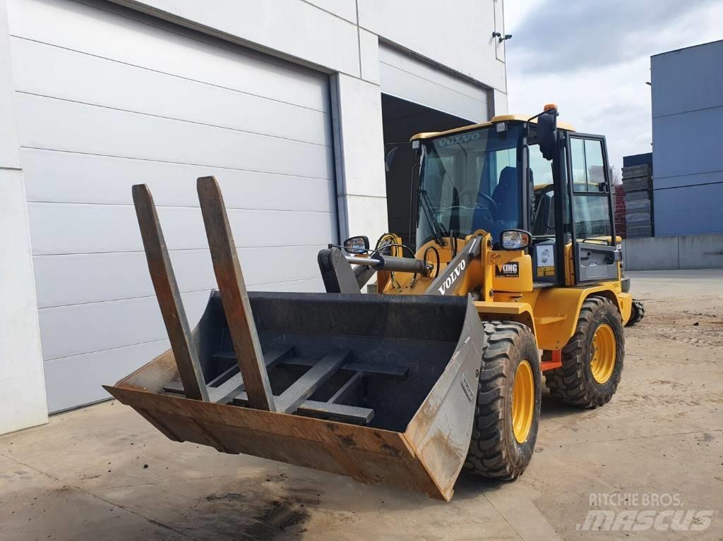 Volvo L 30 G Britadores móveis
