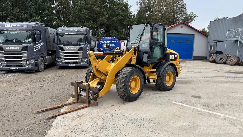CAT 908 Carregadeiras de rodas