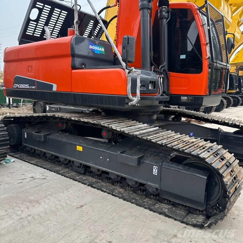Doosan DX225LC-9 Escavadeiras de esteiras