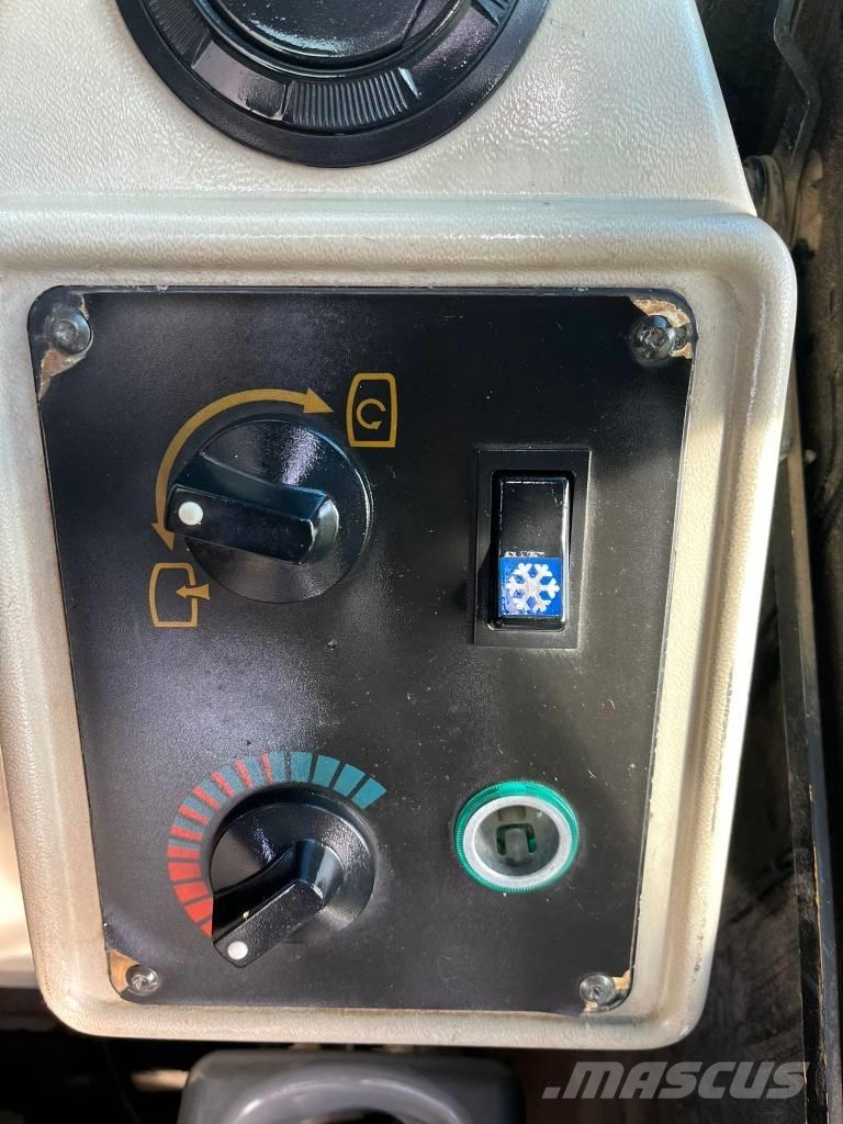 JCB JS 160 W Escavadoras de rodas