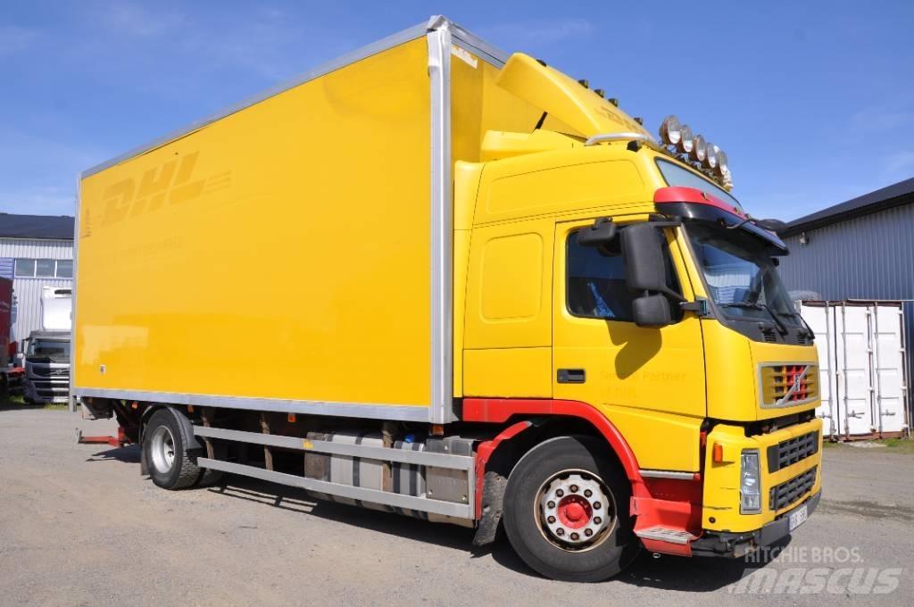 Volvo FM-340 4*2 Caminhões de caixa fechada