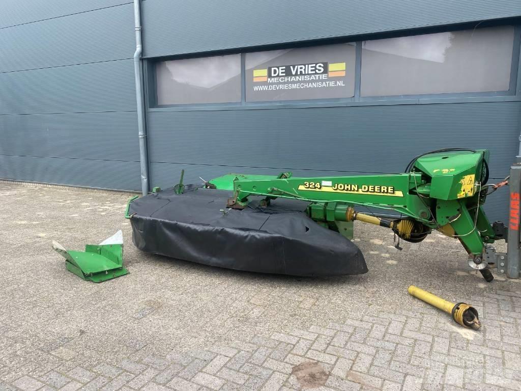 John Deere 324 Gadanheiras