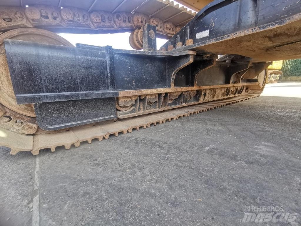 CAT 352 Escavadeiras de esteiras