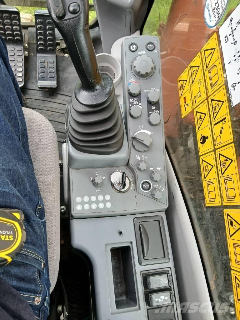 Hitachi ZX 135 US-6 Escavadeiras de esteiras