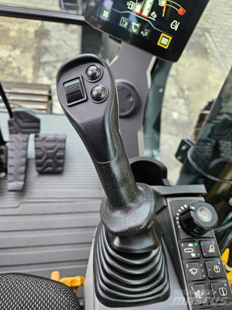 CAT 320 Escavadeiras de esteiras