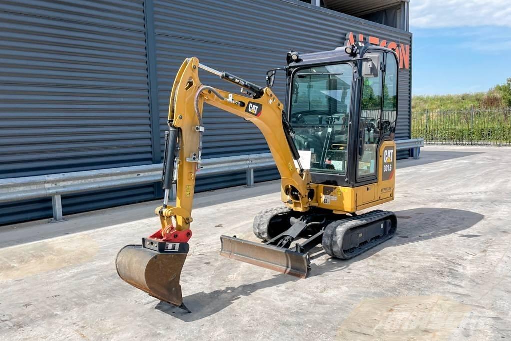 CAT 301.6-05 A Miniescavadeiras