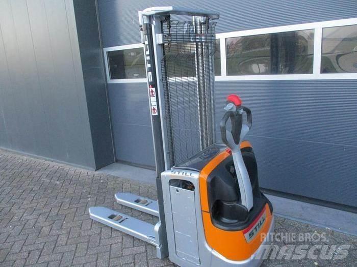 Still EXV 14C Empilhador para operador externo