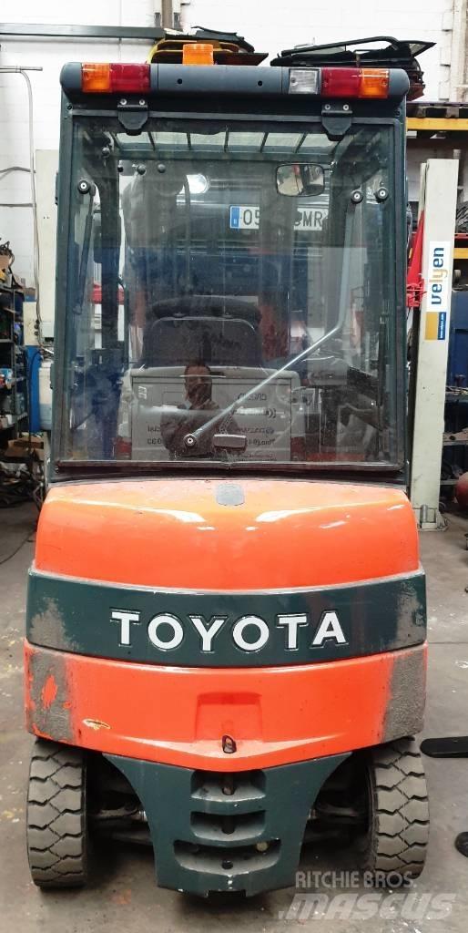 Toyota 7 FBMF 25 Empilhadores eléctricos