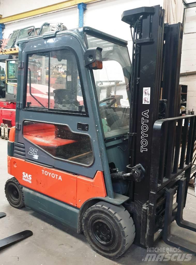 Toyota 7 FBMF 25 Empilhadores eléctricos