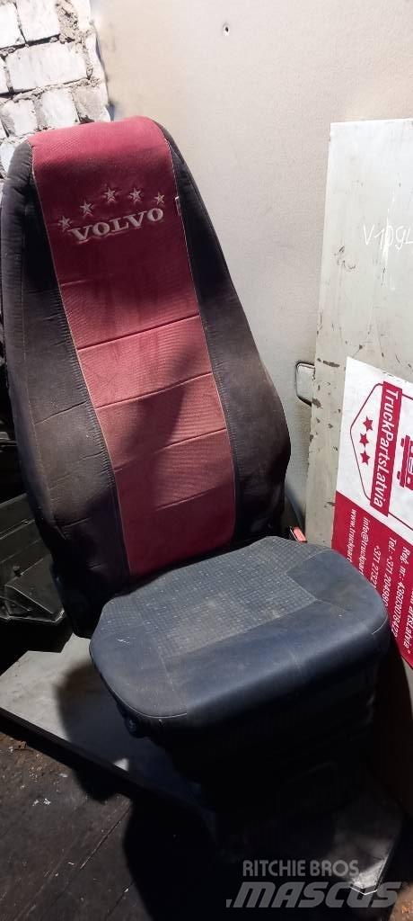 Volvo FH 13.   20591480 Cabines e interior