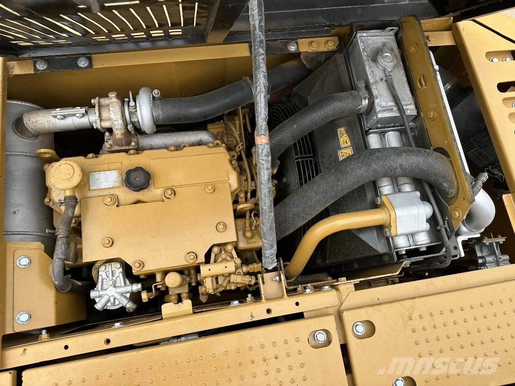 CAT 312D2GC Escavadoras Midi 7t - 12t