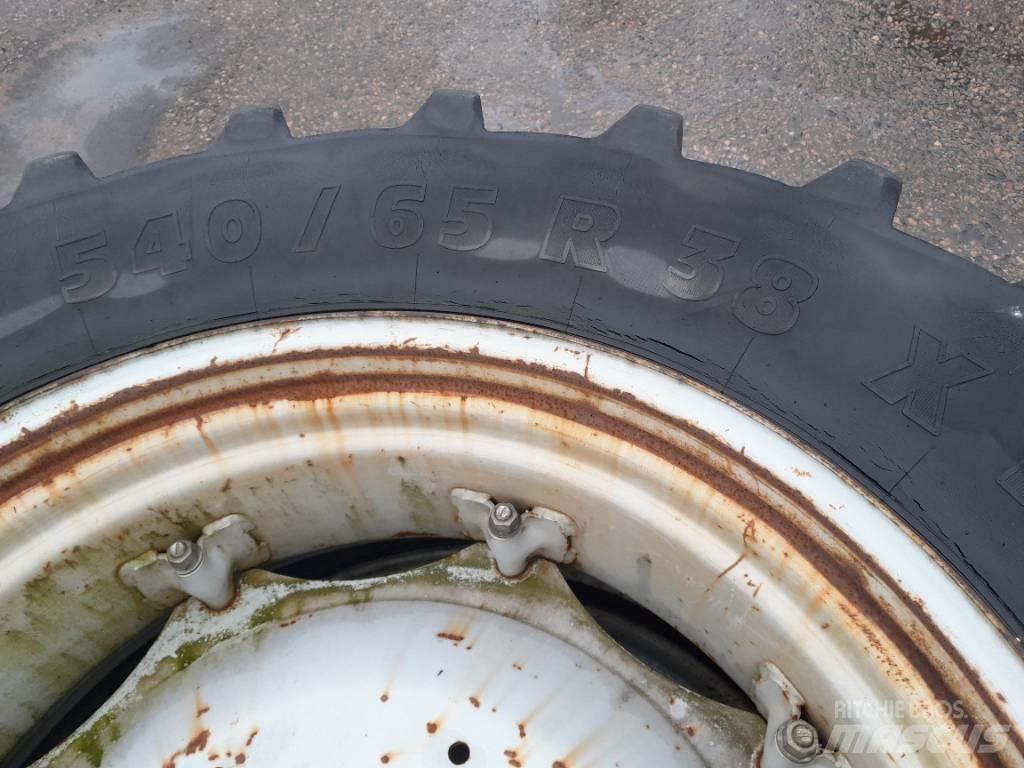 Michelin 540/65R38 Pneus Agrícolas