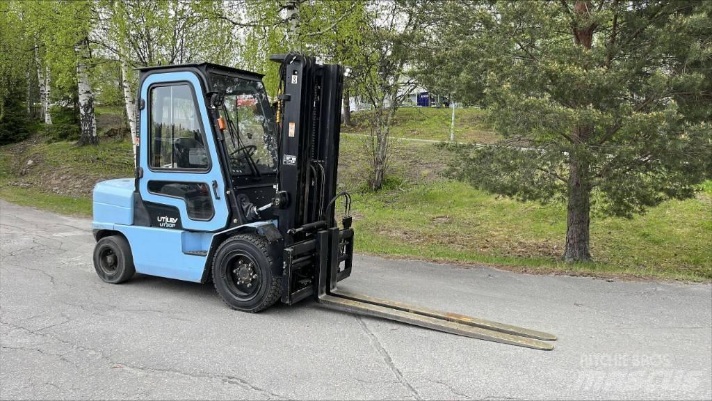 Utilev UT 30 PD Empilhadores Diesel