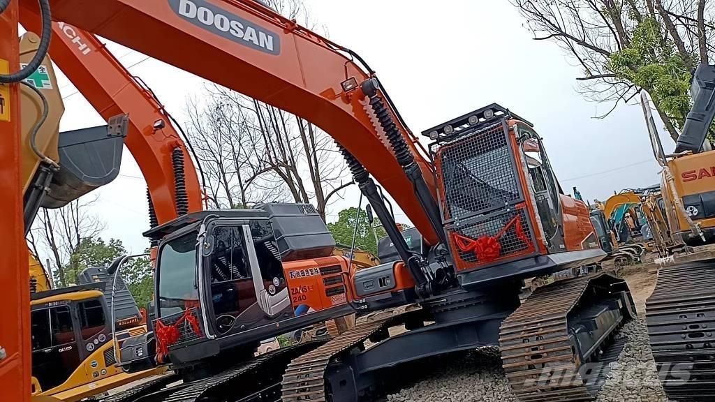 Doosan DX 225 LC Escavadeiras de esteiras