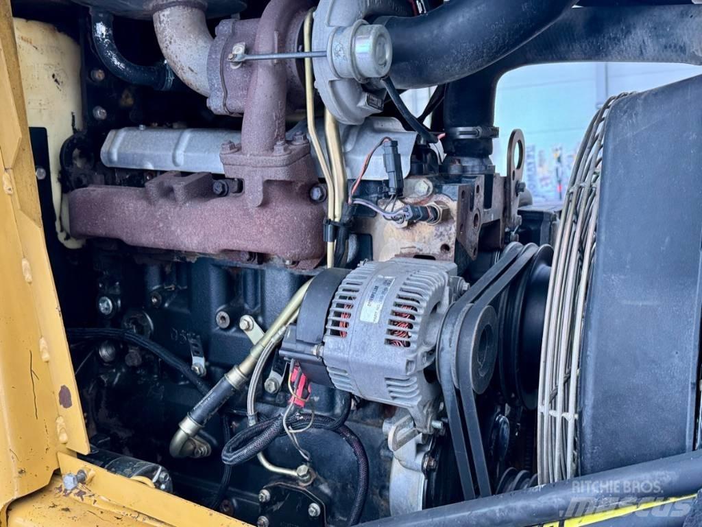 CAT 432 D Retroescavadeiras
