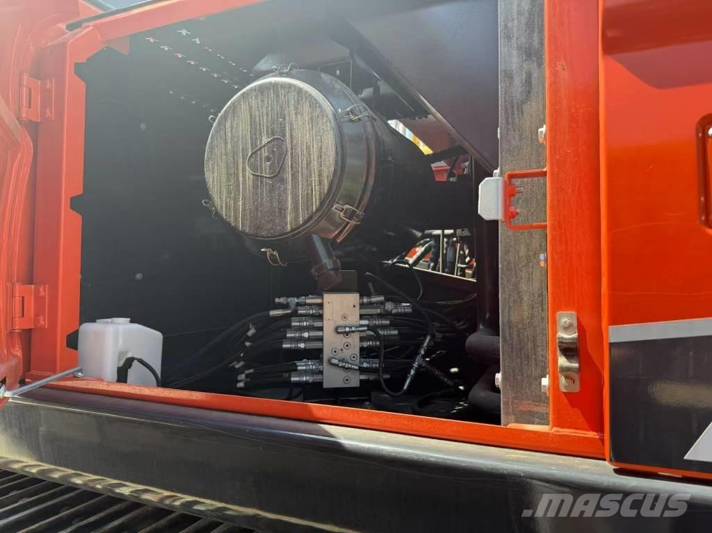 Doosan DX 340 Escavadeiras de esteiras