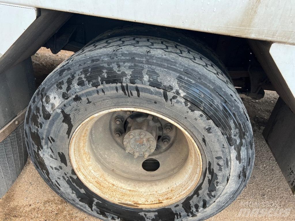 Ford F 750 XL Camiões Municipais / Uso Geral
