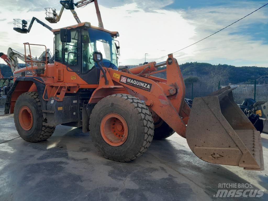 Doosan DL 300 Carregadeiras de rodas