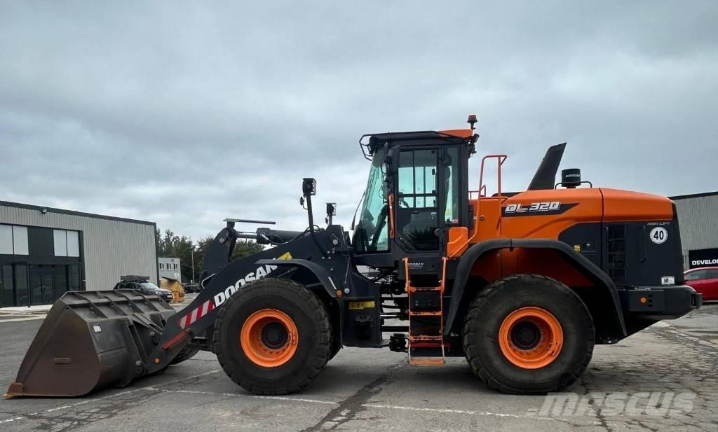 Doosan DL 320-7 Carregadeiras de rodas