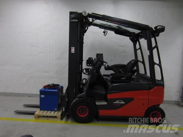 Linde E25R Empilhadores eléctricos