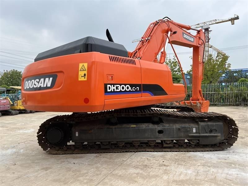 Doosan 300 Escavadeiras de esteiras